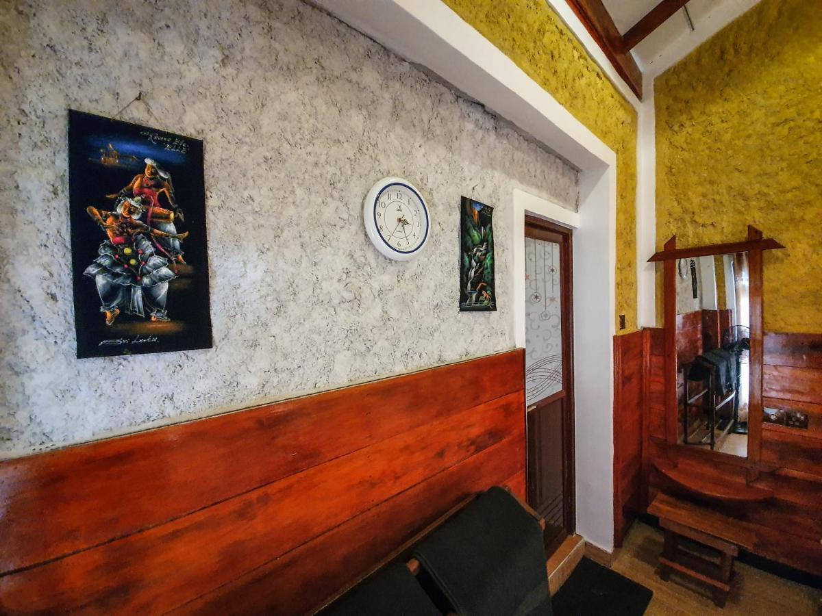 אלה Guest Inn Avendra מראה חיצוני תמונה